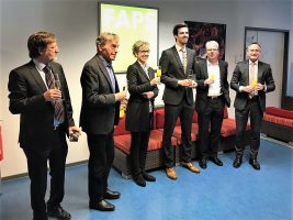 19.12.2019: Toni Donhauser schließt seine Promotion am Lehrstuhl FAPS mit Auszeichnung ab.