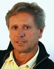 Zum Artikel "31.12.2015: Siegfried Maly verabschiedet sich nach langjähriger Lehrstuhlzugehörigkeit in den Ruhestand"