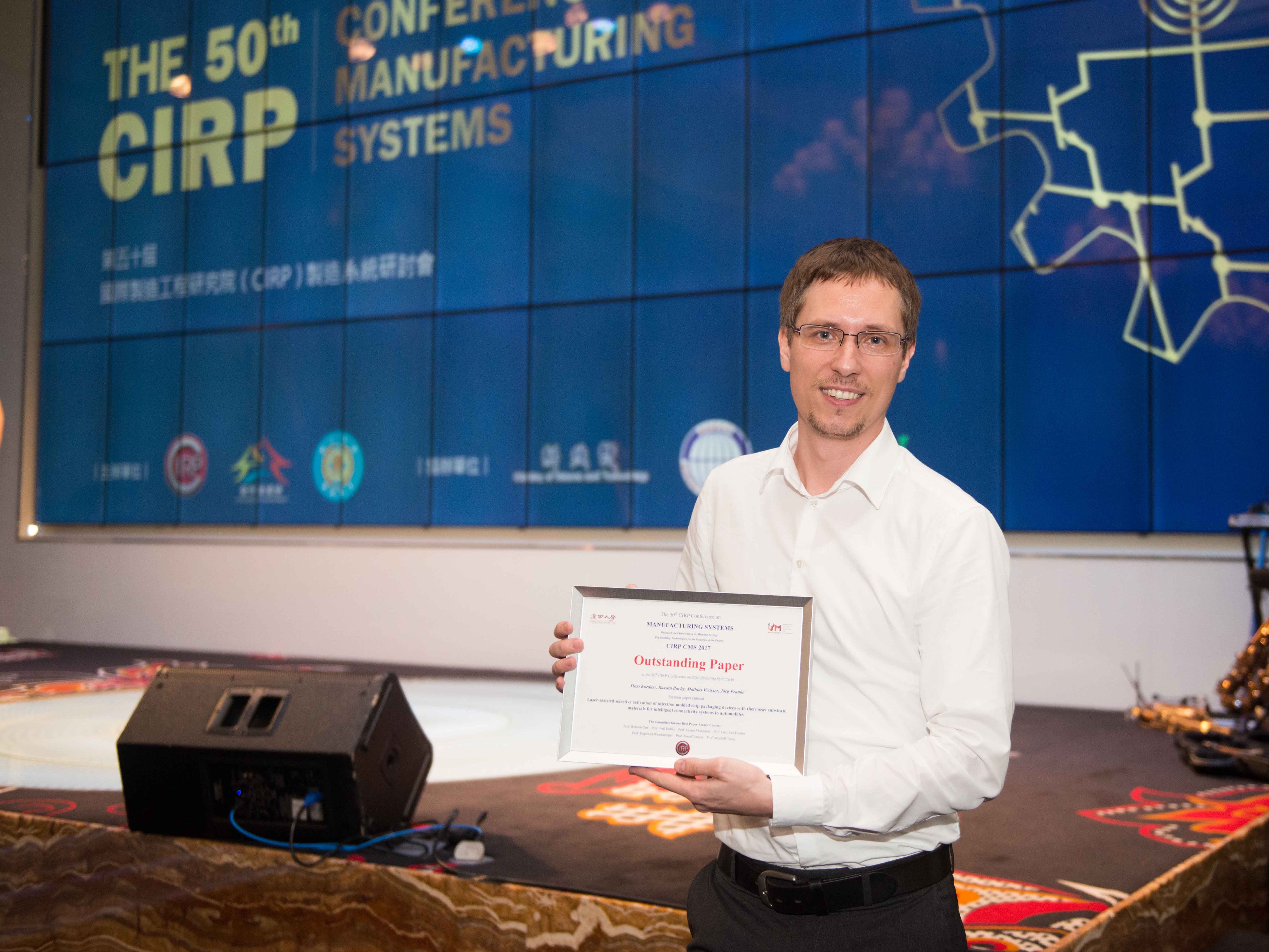 Zum Artikel "05.05.2017: Outstanding Paper Award der CIRP CMS 2017 in Taiwan für Timo Kordass"