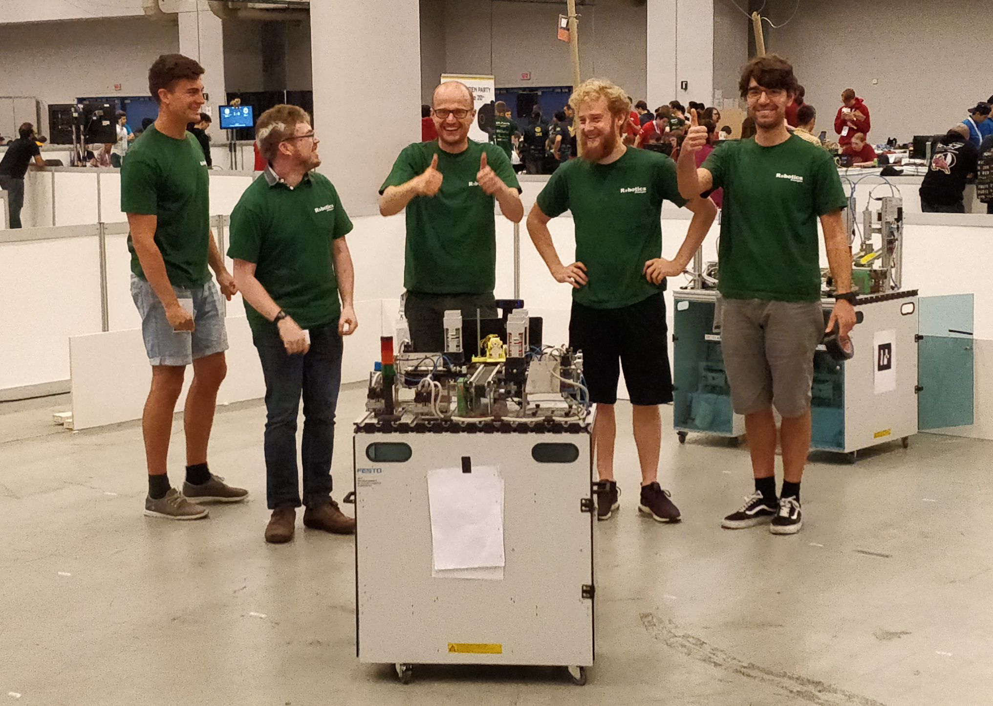 Zum Artikel "21.06.2018: RoboCup 2018 | Qualifikation fürs kleine Finale und SIEGER der Technical Challenge"