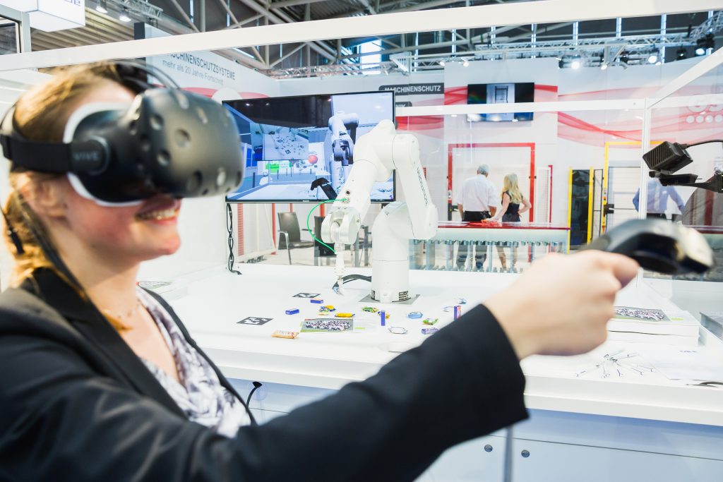 Zum Artikel "19.-22.06.18: Automatica 2018 | Mixed Reality gestützte Teleoperation sowie Stäubli Robotics Partner"