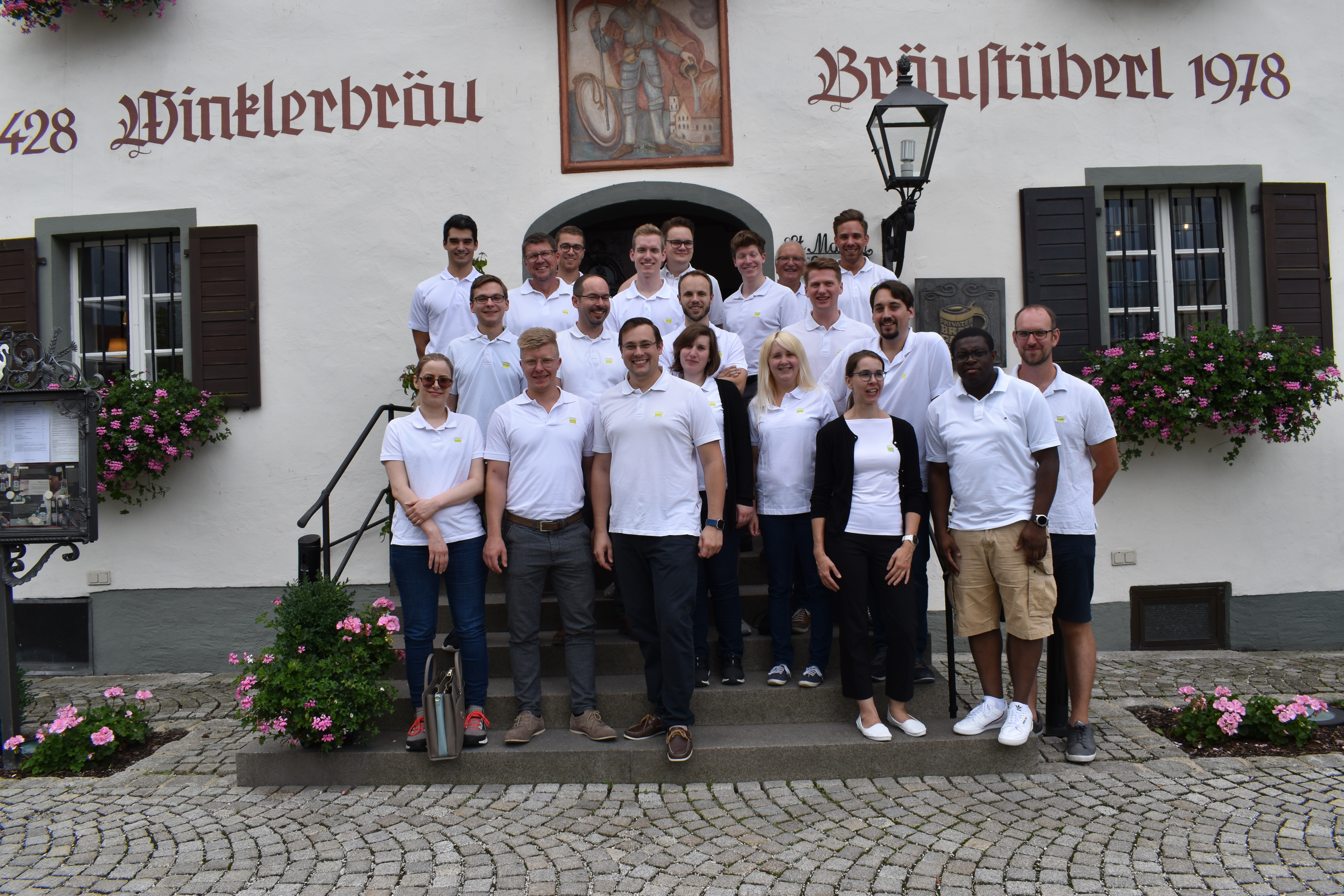 Zum Artikel "05.09.2019: Zellteilung des Forschungsbereichs Effiziente Systeme"