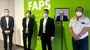15.03.2021: Eike Schäffer schließt seine Promotion am Lehrstuhl FAPS sehr erfolgreich ab.