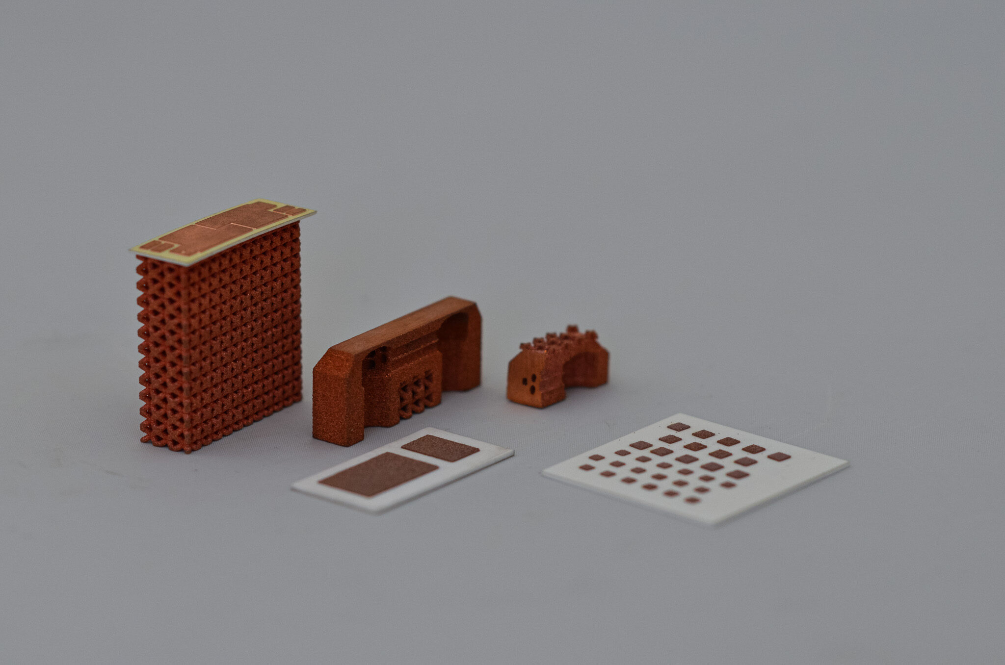 Zum Artikel "Herstellung leistungselektronisch belastbarer Kupfer-Titan-Schichtverbunde auf keramischen Substraten mittels selektivem Laserschmelzen"