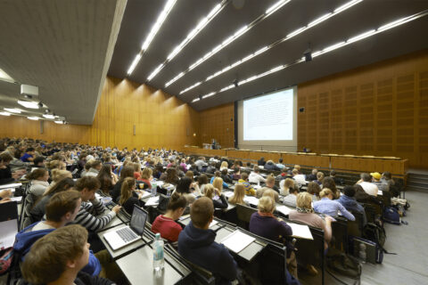Zum Artikel "06.09. – 07.10.2024: Ausschreibung W2-Professur für Digitale Fabrik mit dem Schwerpunkt Medizintechnik (DFMT)"