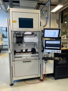 Zum Artikel "Additive Drahtverlege-Anlage KRONOS 15XSA"