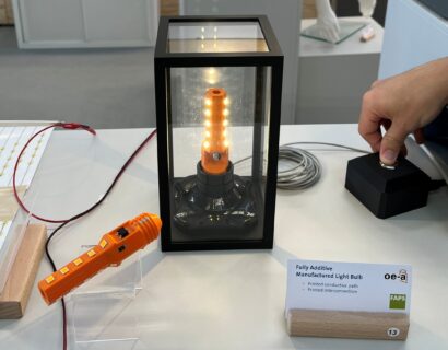Zum Artikel "26.02.2025: Lehrstuhl FAPS gewinnt OE-A Competition mit additiv gefertigter Glühlampe"