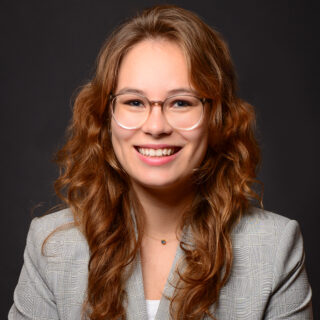 Zum Artikel "01.10.2025: Neue Mitarbeiterin am Lehrstuhl FAPS | Anne Kirsch, M. Sc."