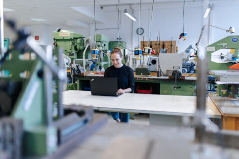 Zum Artikel "08.12.2025: transform_EMN im WGP-Newsletter – KI praxisnah in die Produktion integrieren"