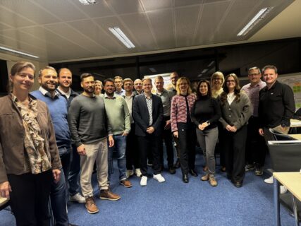 Zum Artikel "01.12.2025: Konsortialtreffen ResiKomp am Lehrstuhl Wi1"