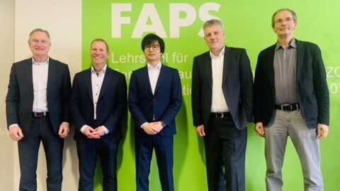 Zum Artikel "25.02.2026: Takeru Nemoto schließt Promotion sehr erfolgreich ab"