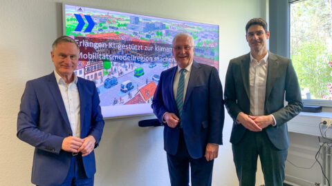 Zum Artikel "24.04.2026: Staatsminister Joachim Herrmann zu Besuch am Lehrstuhl FAPS Erlangen"